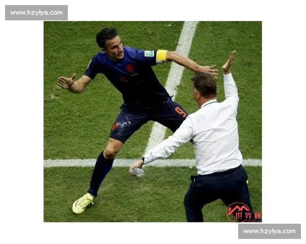 飞翔的荷兰人:范佩西鱼跃冲顶封神之战,重新定义中锋艺术 飞翔的荷兰人:范佩西鱼跃冲顶封神之战,重新定义中锋艺术