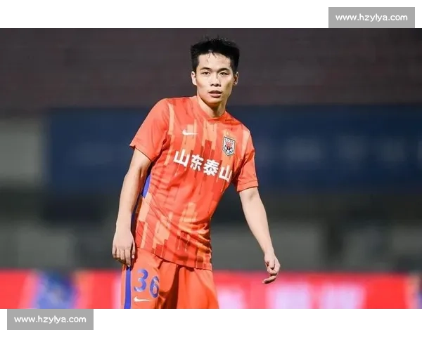 留洋小将刘锦程西海岸试训获好评,中场新星崭露头角 留洋小将刘锦程西海岸试训获好评,中场新星崭露头角